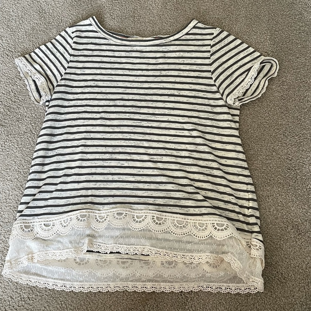 ✨NEUTRAL STRIPPED T-SHIRT✨